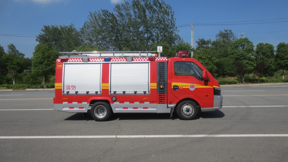 東風途逸細水霧消防車